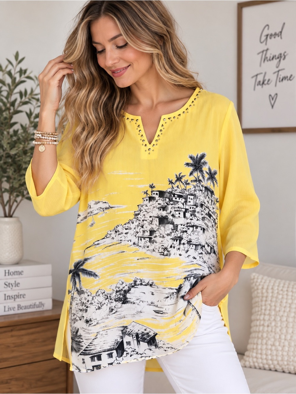 Alfred Dunner Yellow Coastal Beach Print Tunic Top Studded Neck 3/4 Sleeve